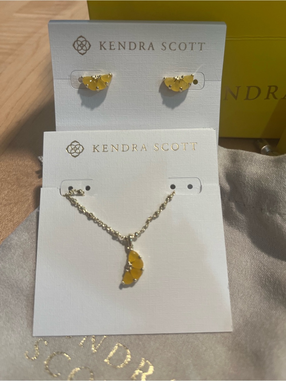 Kendra Scott Gold Chain Necklace and Yellow lemon Stud Earrings Set